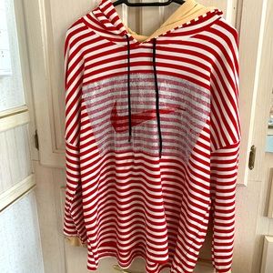 NEW! Nike Hoodie Size L, 8/10
